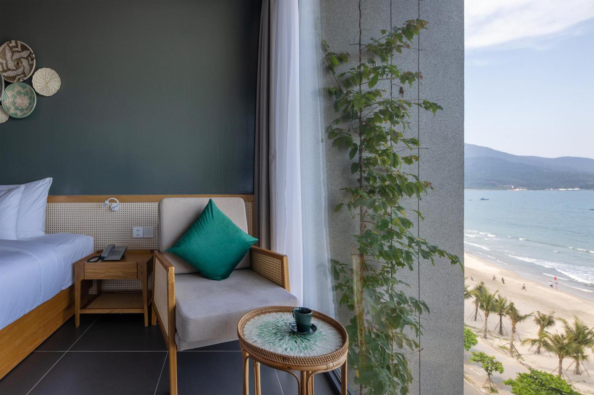 Leaf Beachfront Hotel Da Nang Exteriör bild